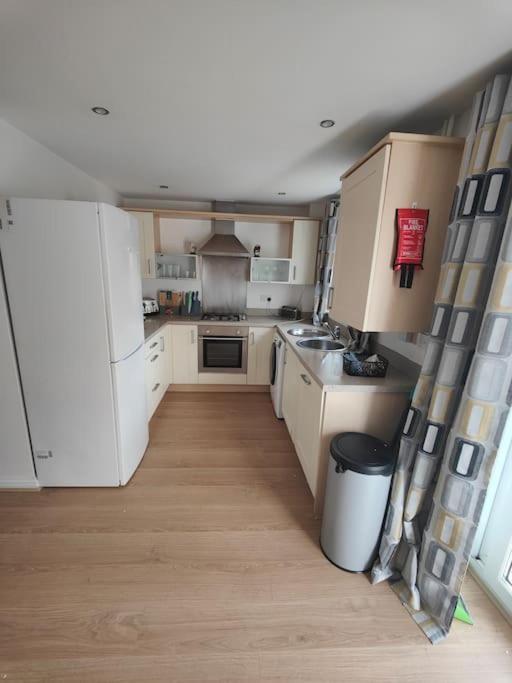 Shoreline Seaside Holiday Home Aberavon Beach بورت تالبوت المظهر الخارجي الصورة